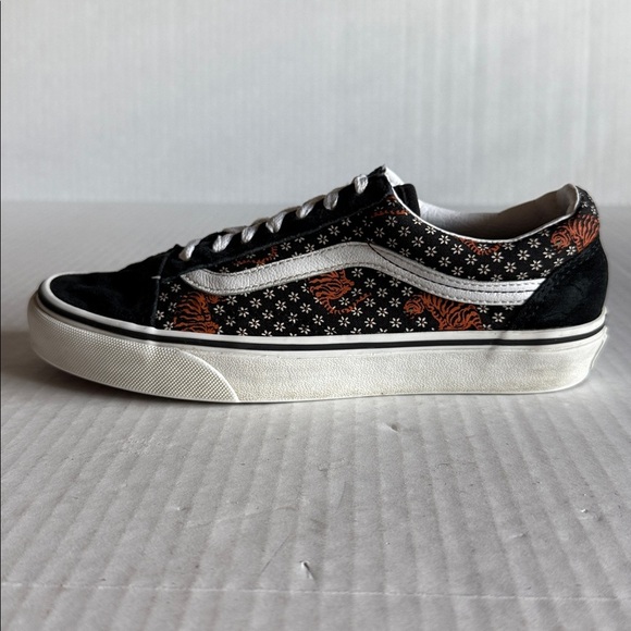 Vans Old Skool Tiger Floral Sneakers - Picture 5 of 12